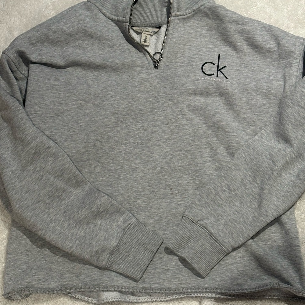 Calvin Klein Women’s Medium Gray Sweater